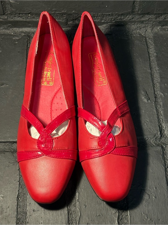 Comfort-well by Beacon Shoes - Comfort-well by Beacon Red Low Wedge Pumps Pointed Toe Strappy Heels 8.5W
